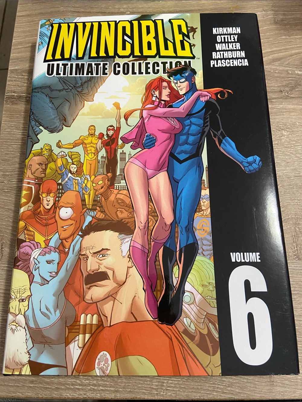 Invincible: the Ultimate Collection #6 (Image Comics 2011)